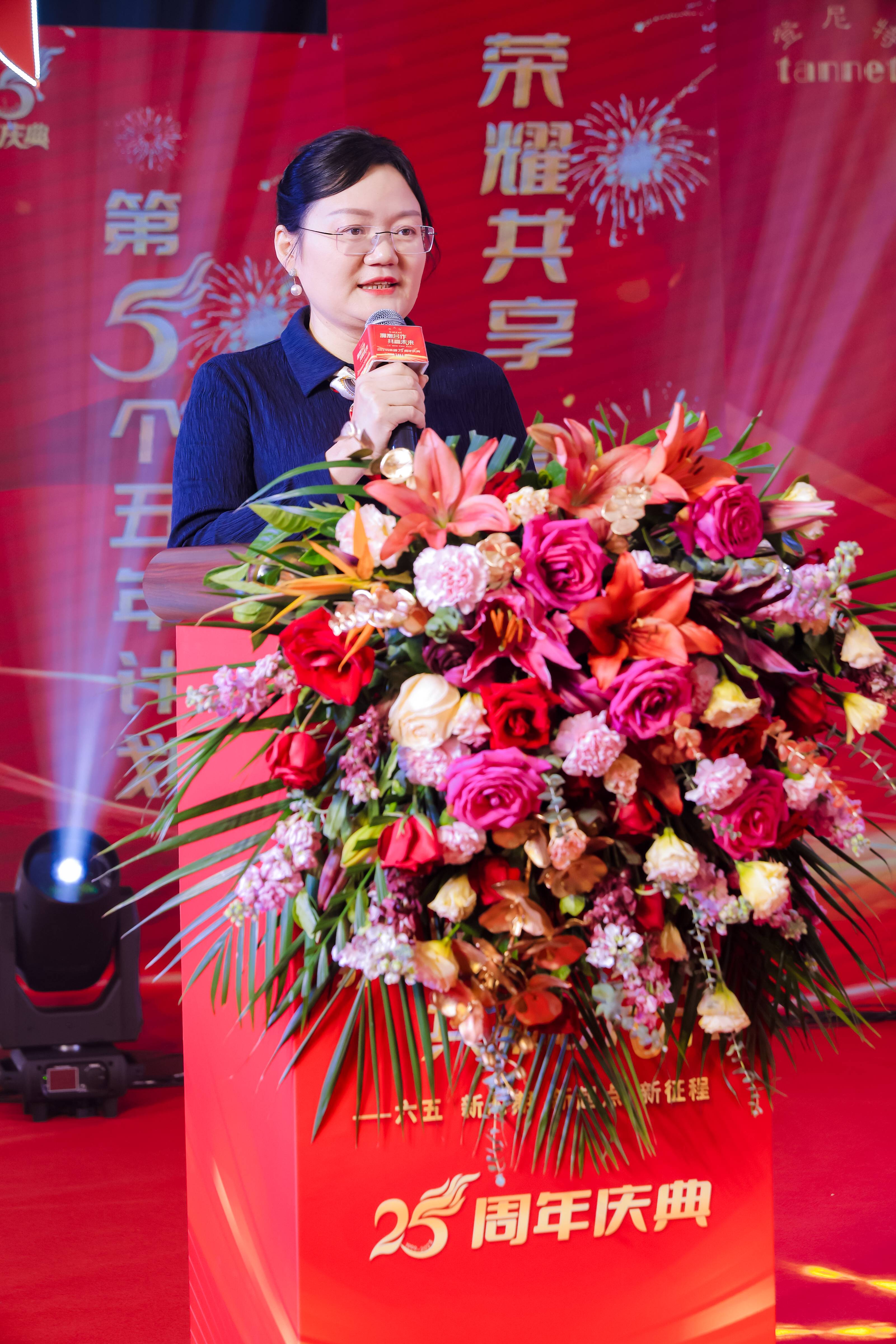 登尼特25周年現(xiàn)場(chǎng) 登尼特第一位員工